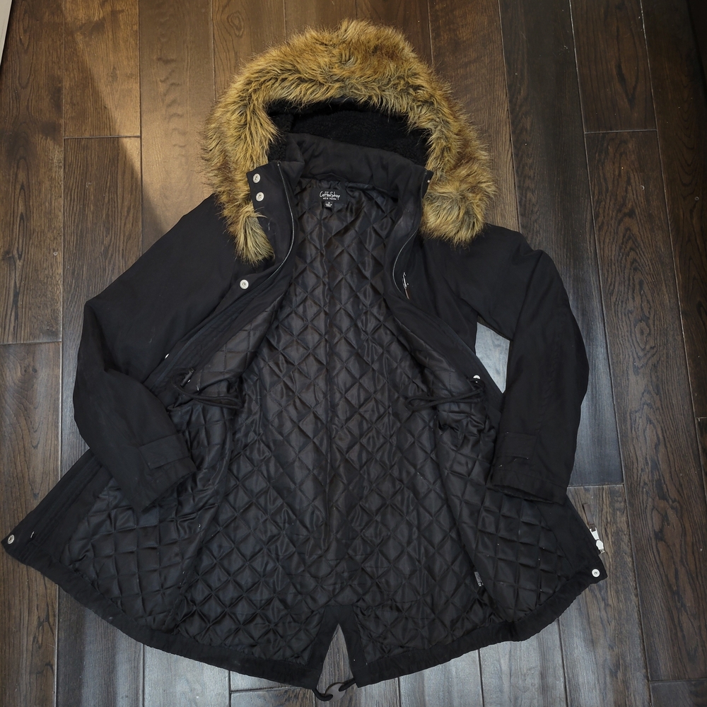 CoffeeShop Black Jacket with Faux Fur Hood - Picture 4 of 9
